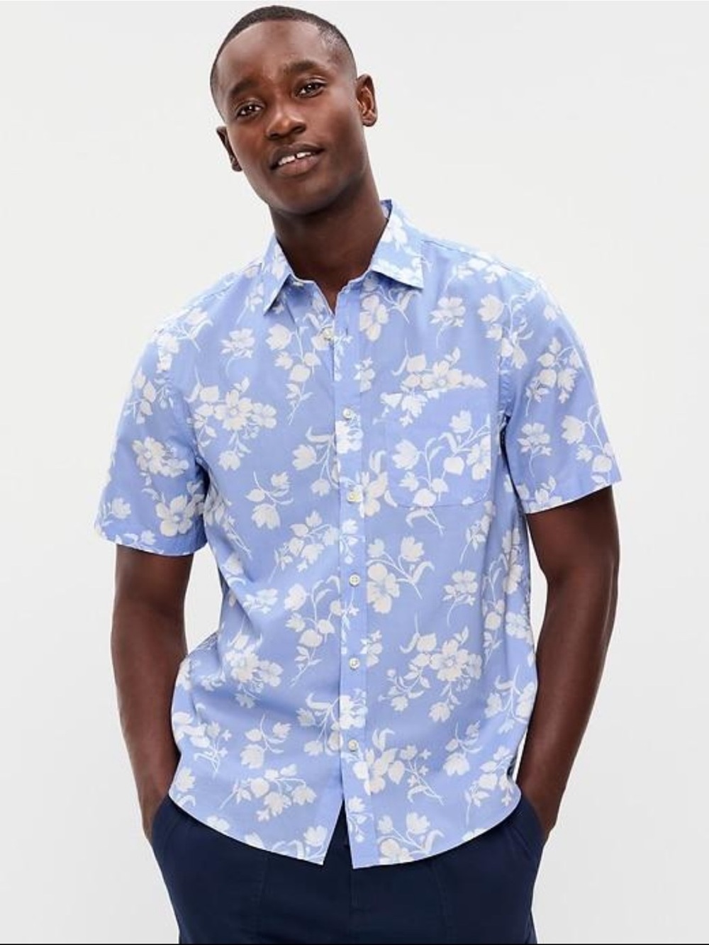 Old Navy Light Blue Floral Everyday Shirt NWT Men’s Large